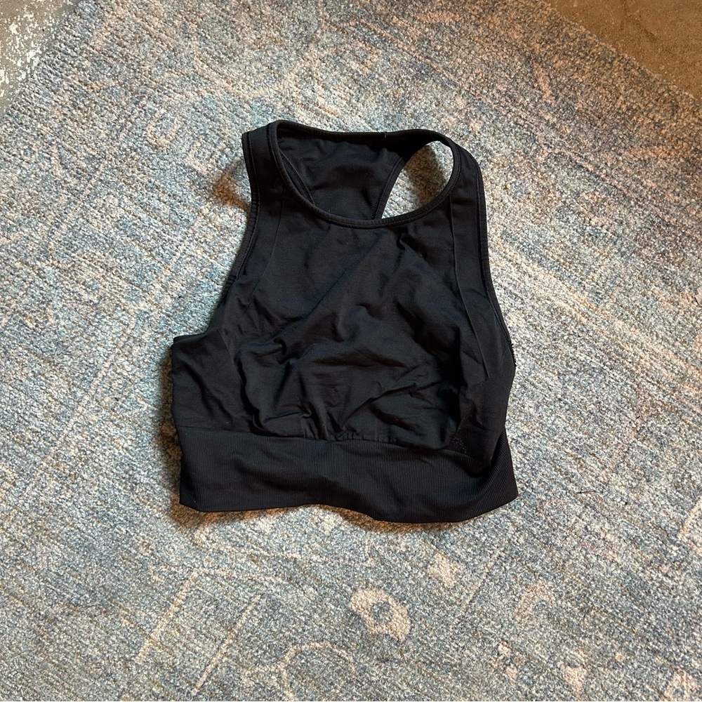 lululemon athletica Ebb to Train sz 6